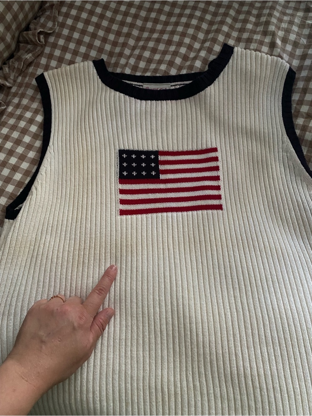 Cream Ribbed Sleeveless Knit Tank with Flag Motif - Picture 4 of 8